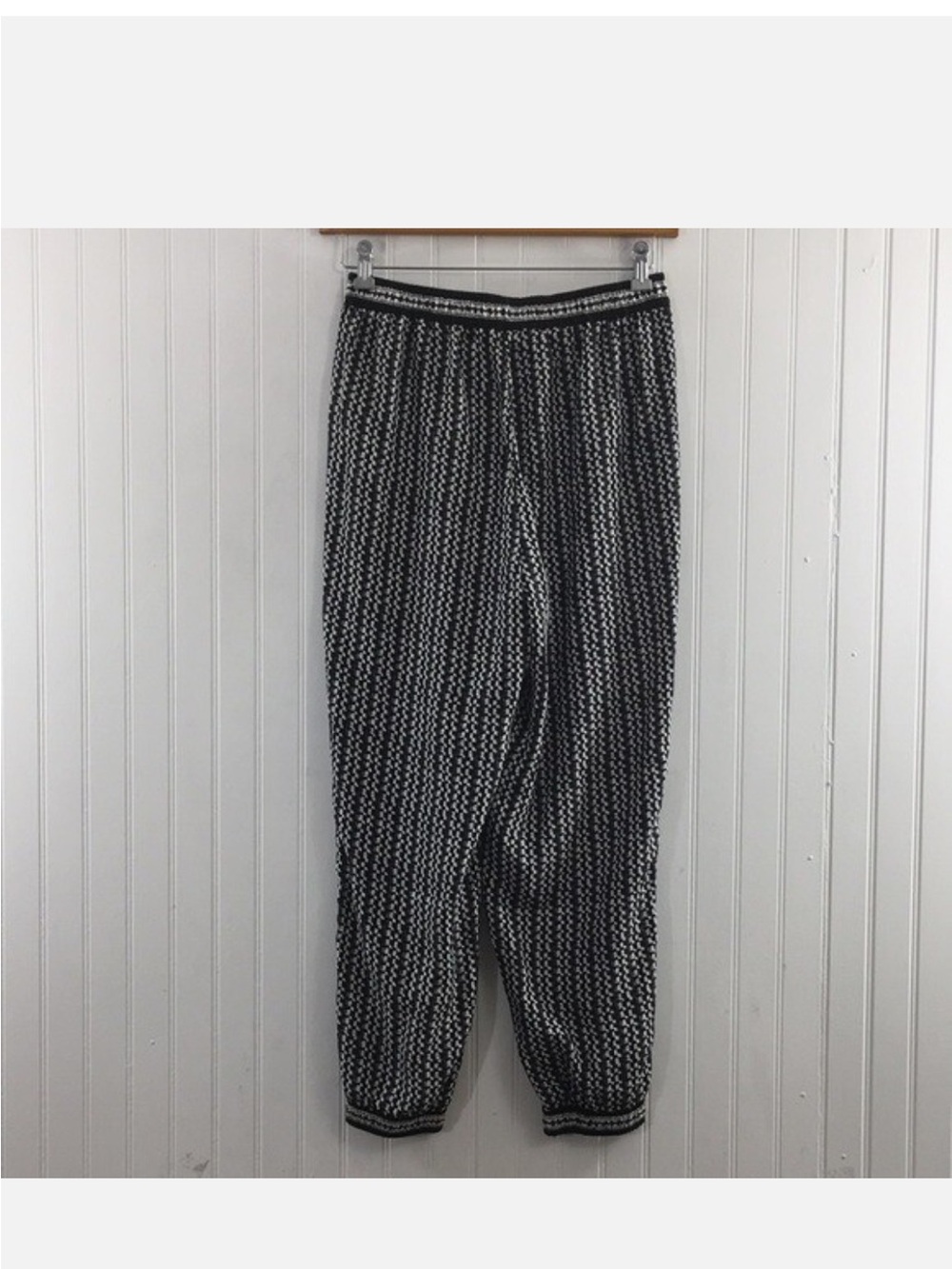 Max Studio Black & White Geometric Elastic Waist Joggers